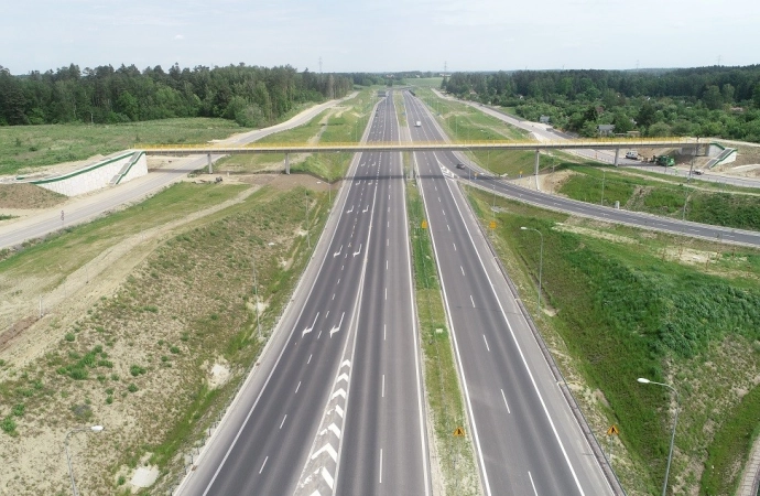 {Zespół Generalnej Dyrekcji Dróg Krajowych i Autostrad wskazał jako najkorzystniejszy do realizacji wariant W2 planowanej zachodniej obwodnicy Olsztyna i Dywit. To wariant położony najbliżej granic miasta}